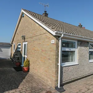 Holiday home Danescroft